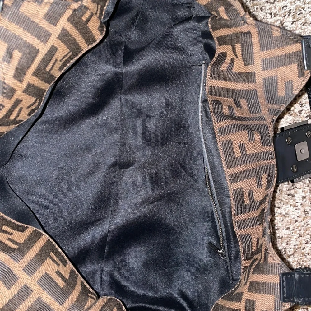 Fendi Bag - Picture 7 of 16